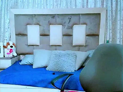 Snapshot of indiantopaz694u chatting on March 2025 10:35:02 AM indiantopaz694u online show from March 2025 10:35:02 AM