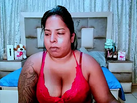 Snapshot of indiantopaz694u chatting on March 2025 03:52:02 AM indiantopaz694u online show from March 2025 03:52:02 AM