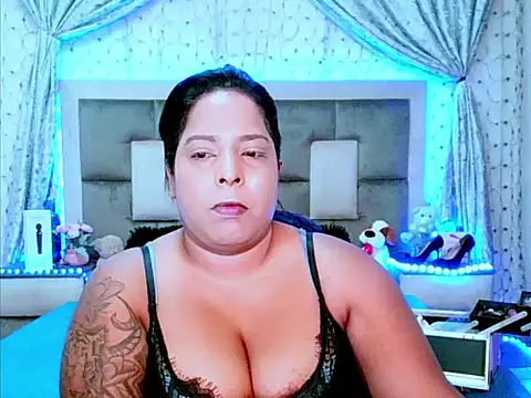 Snapshot of indiantopaz694u chatting on September 2025 04:23:01 AM indiantopaz694u online show from September 2025 04:23:01 AM