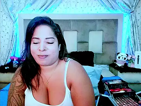 Snapshot of indiantopaz694u chatting on November 2025 05:19:02 AM indiantopaz694u online show from November 2025 05:19:02 AM