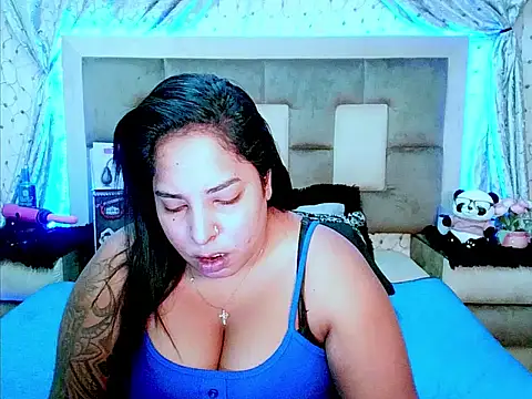 Snapshot of indiantopaz694u chatting on November 2025 04:38:01 AM indiantopaz694u online show from November 2025 04:38:01 AM