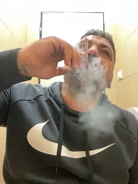 Alexander18edd online show from October 2025 12:25:01 PM