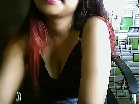 UrHoneyBae online show from March 2025 07:58:02 PM