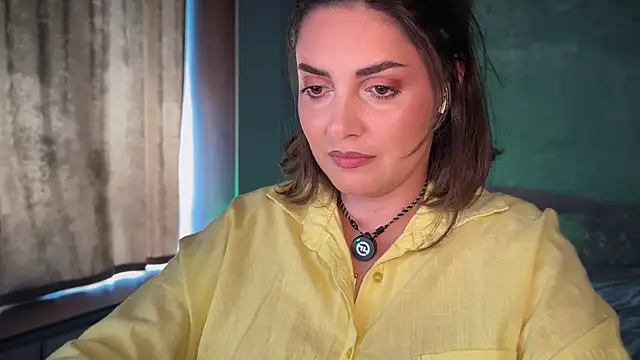 Snapshot of _Allie_ chatting on April 2026 11:35:01 AM Allie online show from April 2026 11:35:01 AM