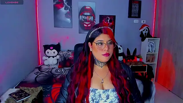 Veronika metal online show from November 2025 04:45:02 AM