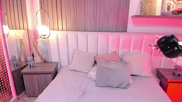 Snapshot of Nicoll_Evans_ chatting on March 2025 04:07:02 PM Nicoll Evans  online show from March 2025 04:07:02 PM