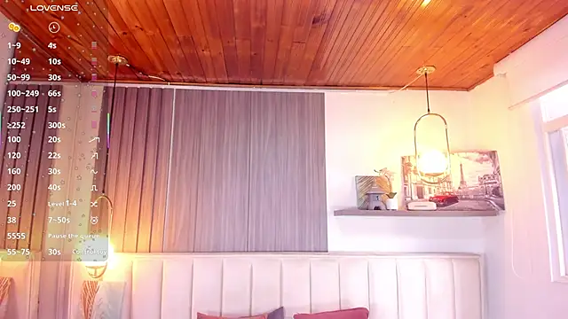 Snapshot of Nicoll_Evans_ chatting on October 2025 01:09:01 PM Nicoll Evans  online show from October 2025 01:09:01 PM