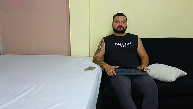 Snapshot of khalidferrer chatting on October 2025 02:56:02 AM khalidferrer online show from October 2025 02:56:02 AM