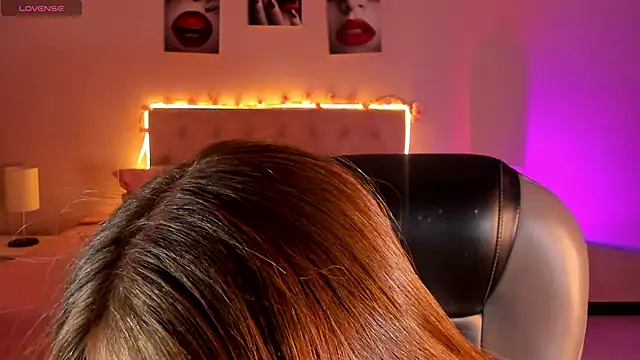 Snapshot of Emily_Warren_ chatting on March 2026 07:42:01 PM Emily Warren online show from March 2026 07:42:01 PM