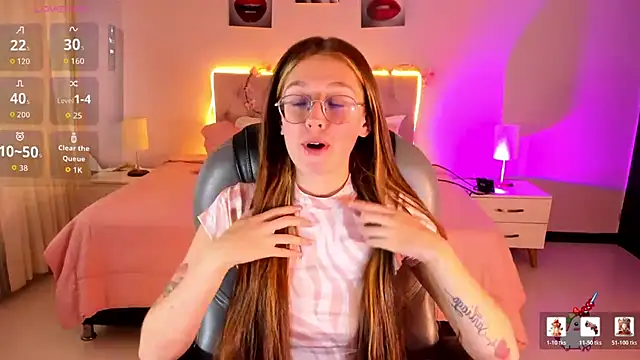 Snapshot of Emily_Warren_ chatting on March 2026 08:13:02 PM Emily Warren online show from March 2026 08:13:02 PM