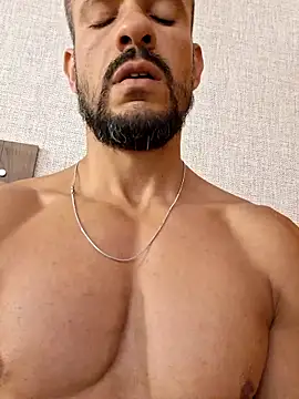 juniortche1313 online show from February 2026 09:56:02 PM