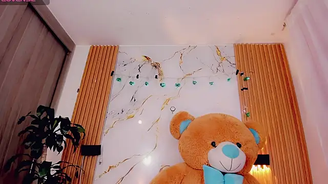 Snapshot of ValeriCardenas chatting on April 2026 03:07:01 AM ValeriCardenas online show from April 2026 03:07:01 AM