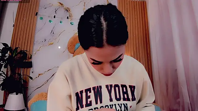 Snapshot of ValeriCardenas chatting on April 2026 02:22:02 AM ValeriCardenas online show from April 2026 02:22:02 AM