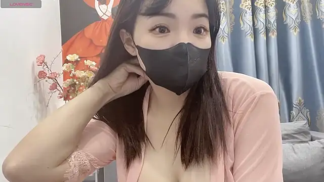 Snapshot of shishi_101 chatting on November 2025 02:28:01 PM shishi 101 online show from November 2025 02:28:01 PM