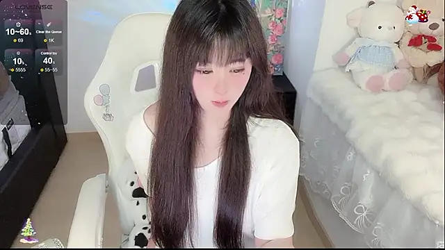 Snapshot of Milla-z chatting on April 2026 11:44:02 AM Milla-z online show from April 2026 11:44:02 AM