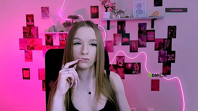 Snapshot of doll_vey chatting on May 2026 09:03:01 AM doll vey online show from May 2026 09:03:01 AM