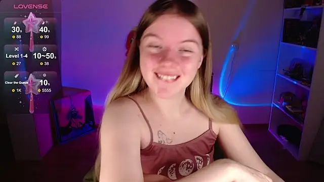 Strawberry juli online show from October 2025 06:32:02 AM