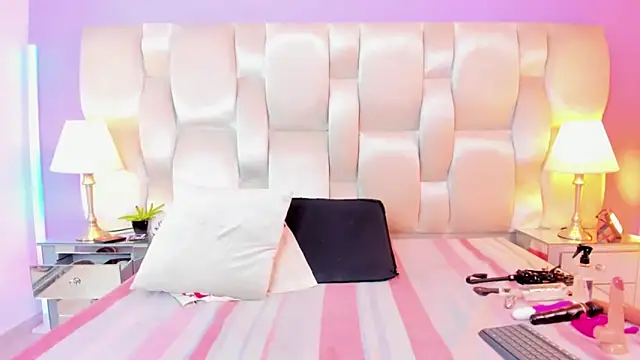 megan loviitz online show from April 2026 12:23:01 PM