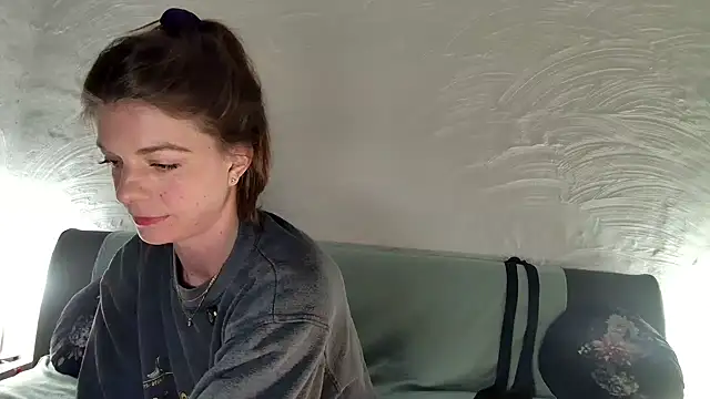 Snapshot of Rosemarie_Blu chatting on March 2026 08:35:02 PM Rosemarie Blu online show from March 2026 08:35:02 PM