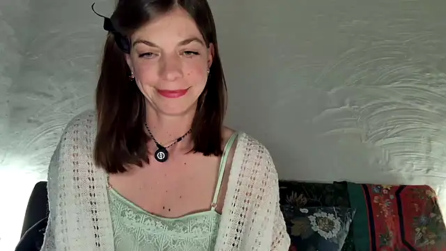 Snapshot of Rosemarie_Blu chatting on March 2026 06:45:02 PM Rosemarie Blu online show from March 2026 06:45:02 PM