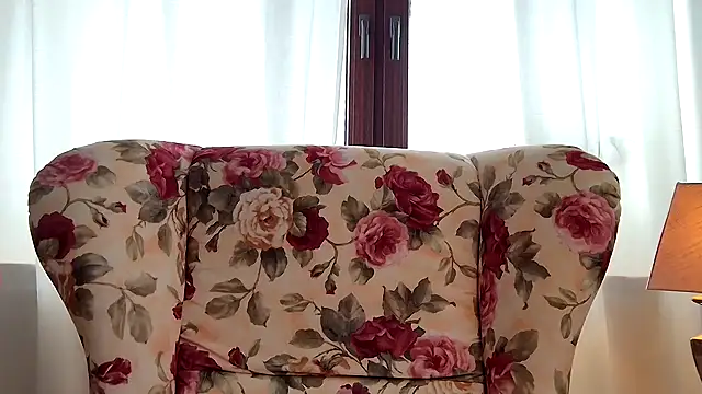 Snapshot of Rosemarie_Blu chatting on April 2026 10:14:02 AM Rosemarie Blu online show from April 2026 10:14:02 AM