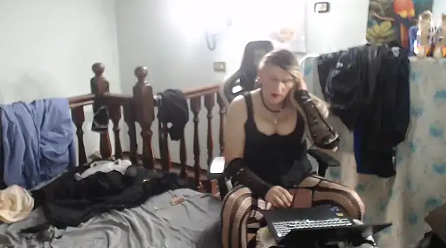 Snapshot of emmex671 chatting on January 2025 11:17:01 AM emmex671 online show from January 2025 11:17:01 AM