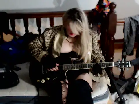 Snapshot of emmex671 chatting on October 2025 02:29:02 PM emmex671 online show from October 2025 02:29:02 PM