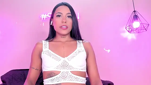 alahia betancurx online show from March 2025 12:40:02 PM