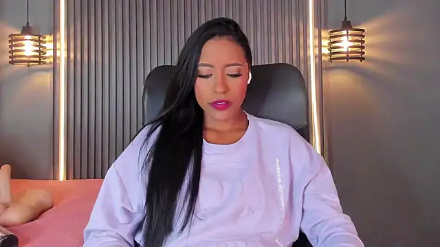 alahia betancurx online show from September 2025 03:55:01 PM