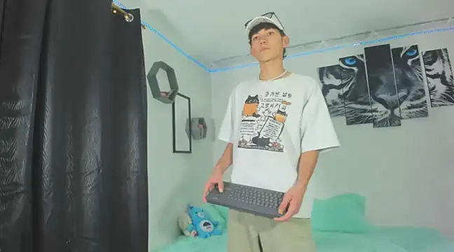 Maxxi hot23 online show from March 2025 01:43:01 AM