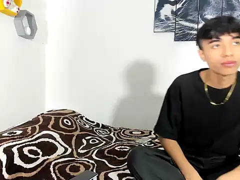 Maxxi hot23 online show from March 2025 01:32:02 PM