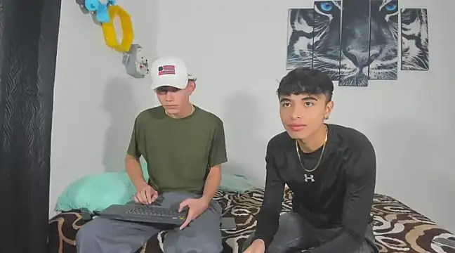 Maxxi hot23 online show from March 2025 01:18:01 PM