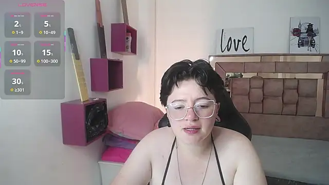 Snapshot of safyka chatting on September 2025 02:38:02 AM safyka online show from September 2025 02:38:02 AM