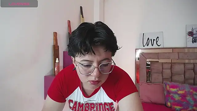 Snapshot of safyka chatting on October 2025 02:20:01 AM safyka online show from October 2025 02:20:01 AM