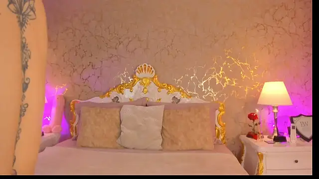 ScarlettWallace online show from February 2026 10:04:02 PM