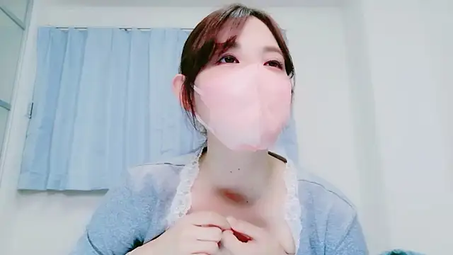 Snapshot of NANA_7 chatting on April 2026 10:07:02 AM NANA 7 online show from April 2026 10:07:02 AM