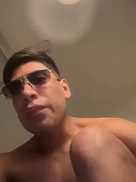 Snapshot of jimmylatinobm chatting on February 2025 03:25:01 AM jimmylatinobm online show from February 2025 03:25:01 AM