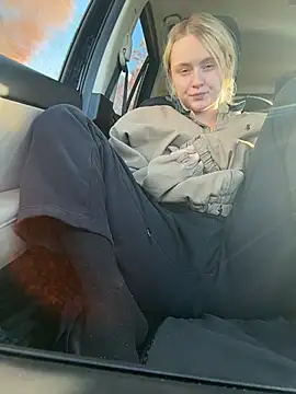 sluttypumpkin online show from November 2025 08:30:02 PM