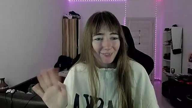 Snapshot of bekkawell chatting on October 2025 05:02:02 PM bekkawell online show from October 2025 05:02:02 PM