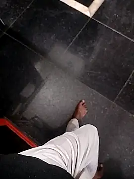 Snapshot of BlackDog__69 chatting on November 2025 01:08:01 AM BlackDog 69 online show from November 2025 01:08:01 AM