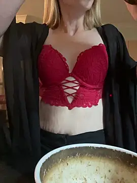 Snapshot of 1Zoey101 chatting on April 2026 10:31:01 AM 1Zoey101 online show from April 2026 10:31:01 AM