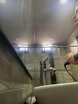 Snapshot of Mila_LS chatting on December 2025 01:05:02 PM Mila LS online show from December 2025 01:05:02 PM