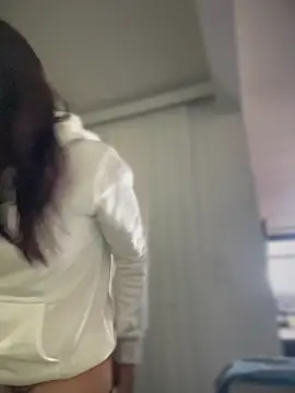 Snapshot of Mila_LS chatting on December 2025 01:04:02 PM Mila LS online show from December 2025 01:04:02 PM