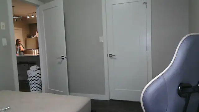 kurvibabe online show from March 2026 08:12:01 PM