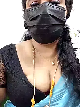 Snapshot of abinaya26 chatting on February 2025 08:28:02 AM abinaya26 online show from February 2025 08:28:02 AM