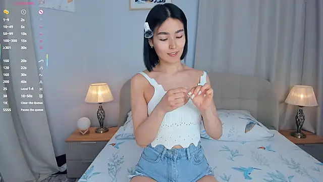 Snapshot of RanelDiva chatting on November 2025 07:41:02 AM RanelDiva online show from November 2025 07:41:02 AM