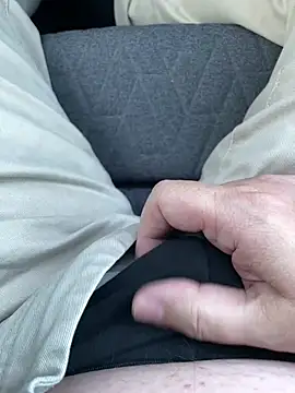 littletoy64 online show from February 2025 04:21:01 PM