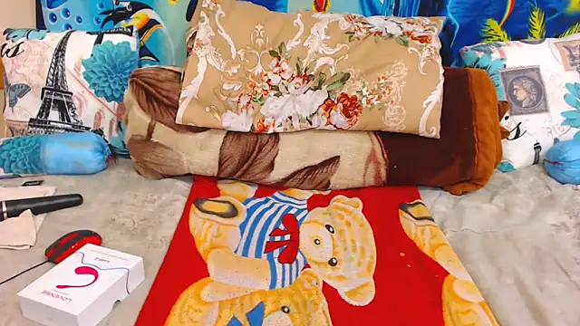 ChocolateClit online show from November 2025 04:40:01 PM