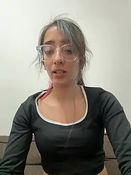 lunitagalactica00 online show from June 2026 03:33:01 AM