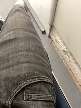 GreekDaddyNickOfficial online show from March 2025 04:33:02 PM